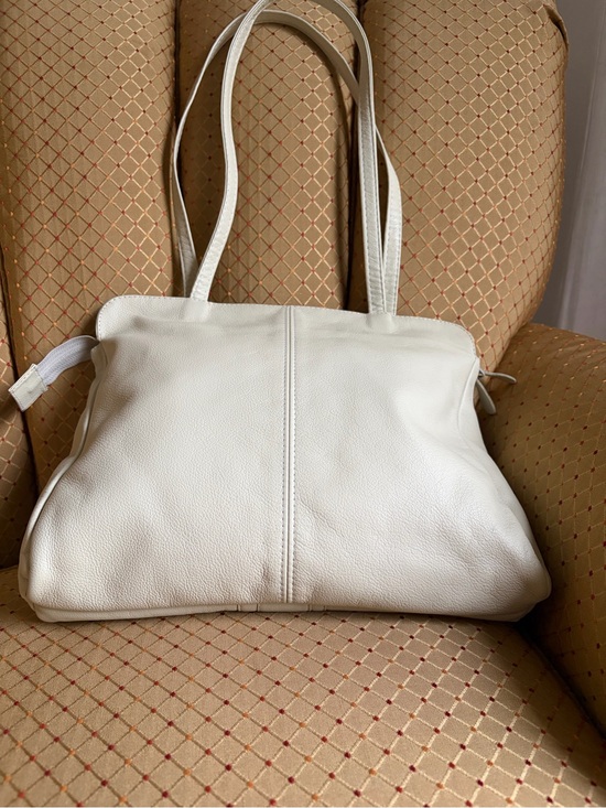 Handbags - Soft Genuine Leather Tote Bag | Ivory/Cream | Minimalist | Excellent Condition